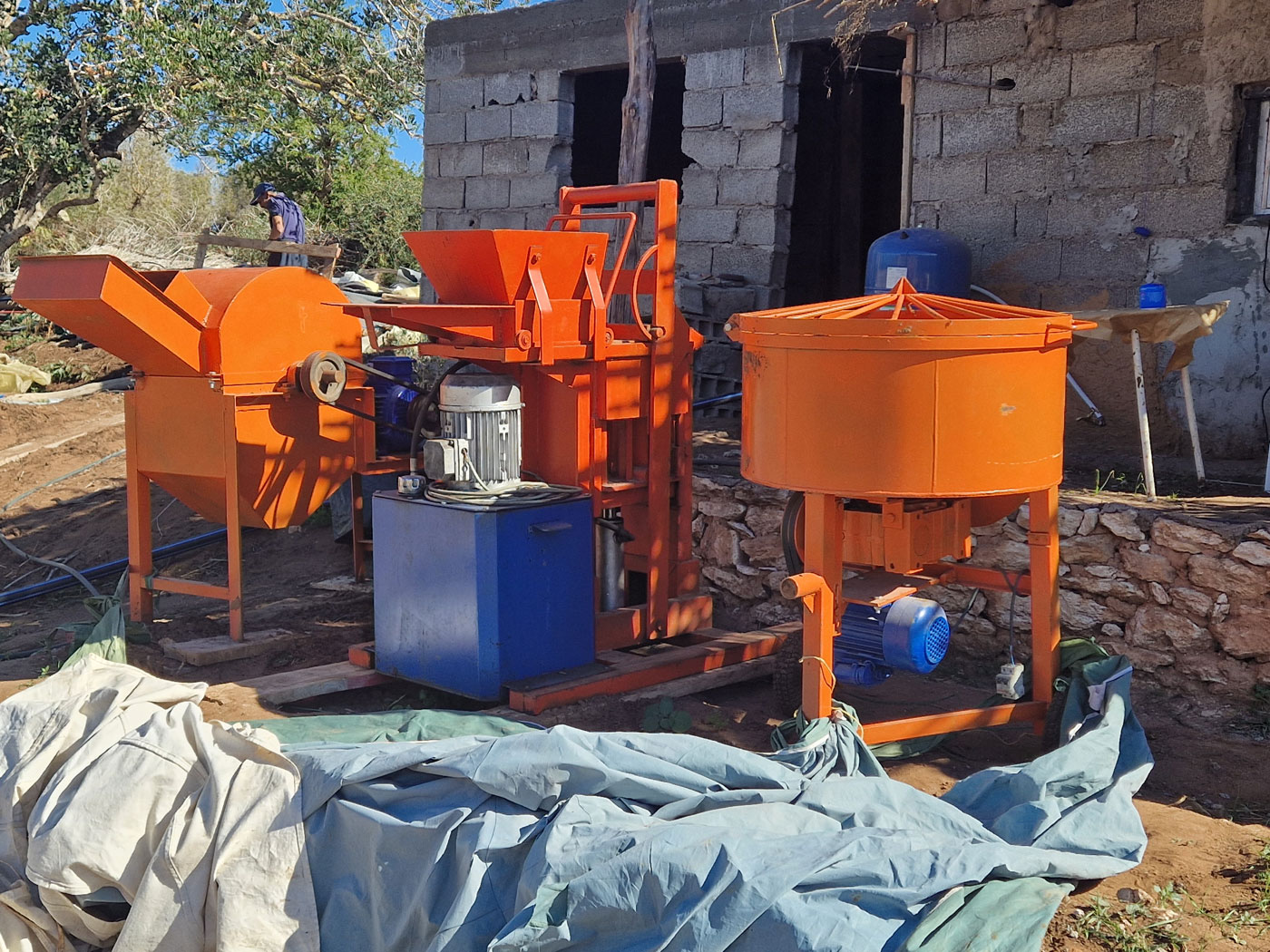 Construction en argile et briques de terre crue